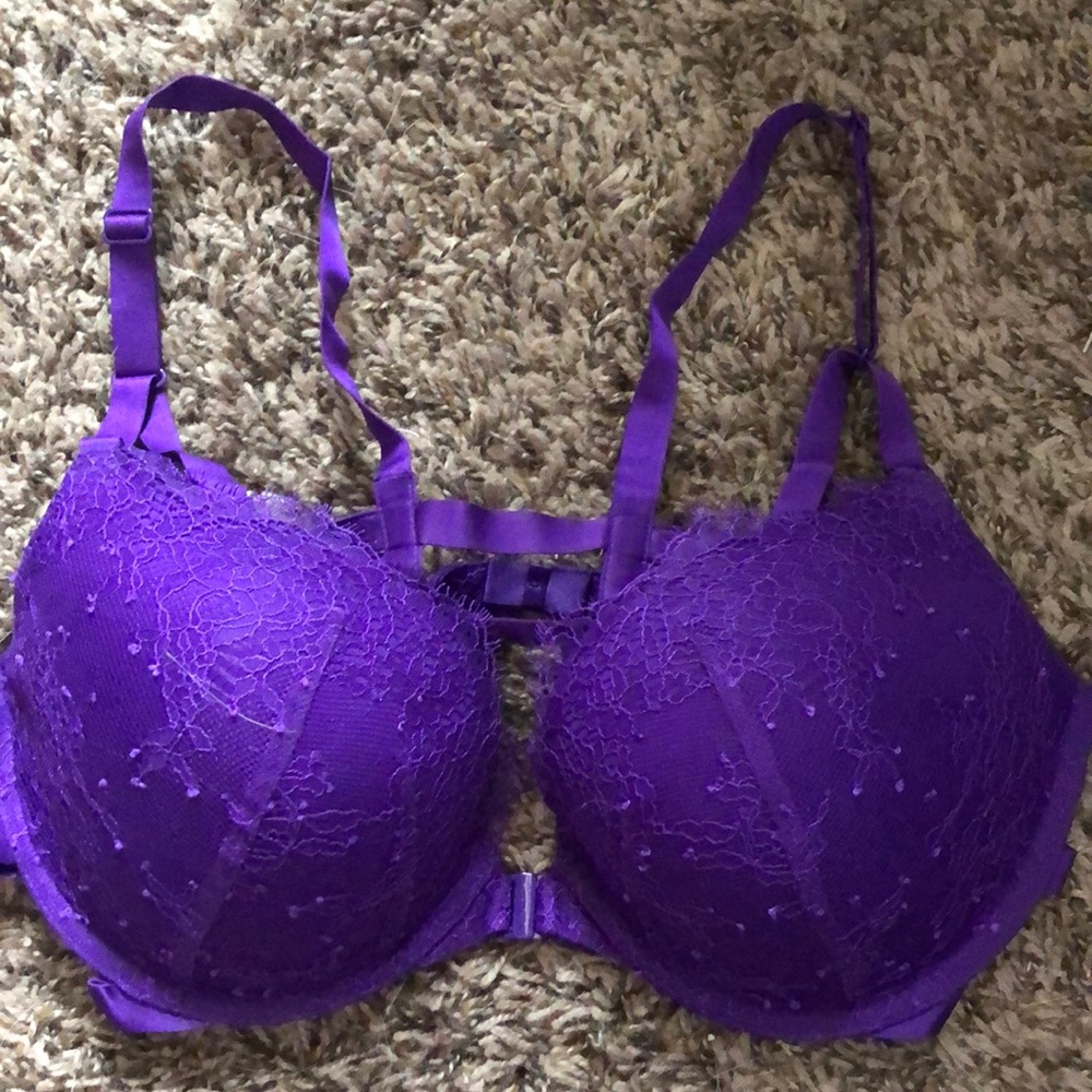 Victoria’s Secret Very Sexy Front Clip push up